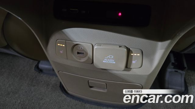 Kia Canival 2016 — photo 12