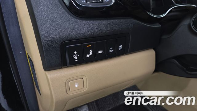 Kia Canival 2016 — photo 20