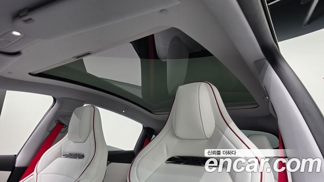Tesla Model Y 2025 — photo 32