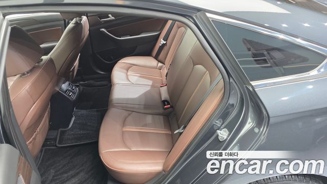 Hyundai Sonata 2018 — photo 18
