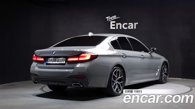 BMW 5-Series 2022 — photo 2