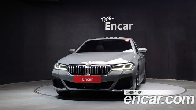 BMW 5-Series 2022 — photo 3