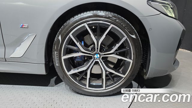 BMW 5-Series 2022 — photo 7
