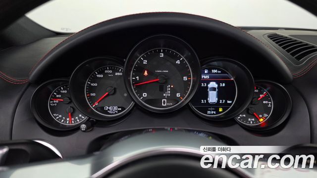 Porsche Cayenne 2016 — photo 11