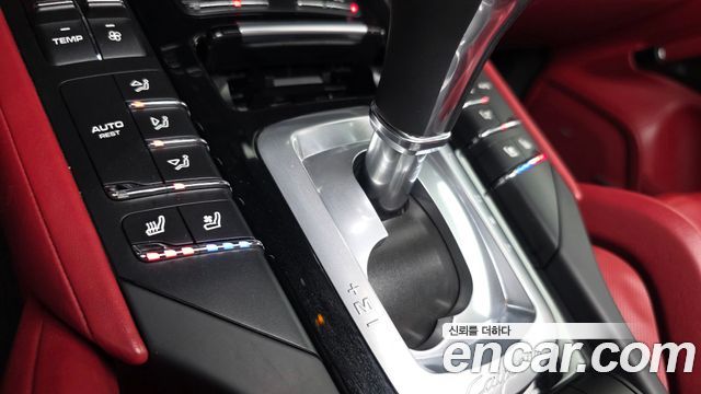 Porsche Cayenne 2016 — photo 12