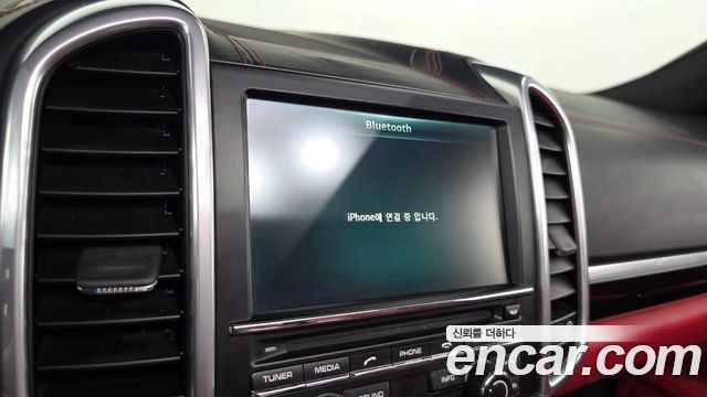 Porsche Cayenne 2016 — photo 20