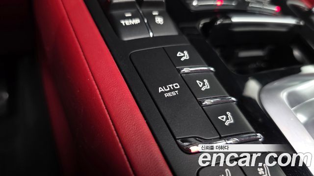Porsche Cayenne 2016 — photo 22