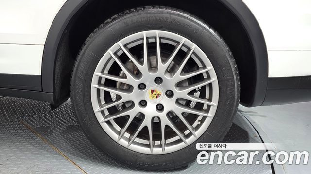 Porsche Cayenne 2016 — photo 7