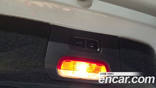 Porsche Cayenne 2016 — photo 29