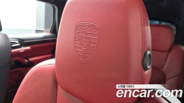 Porsche Cayenne 2016 — photo 33
