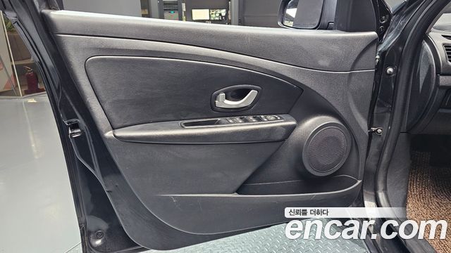 Renault Korea SM3 2015 — photo 14