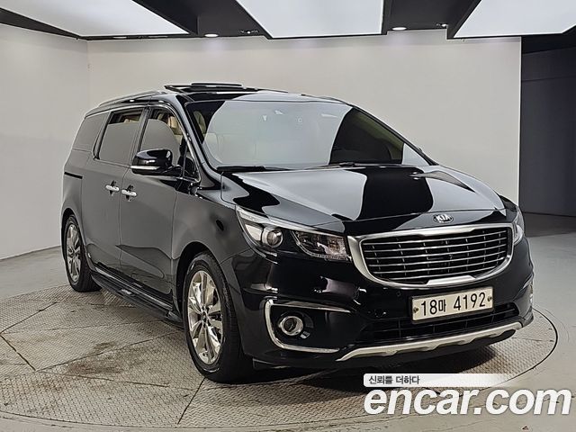 Kia Canival 2015 — photo 2