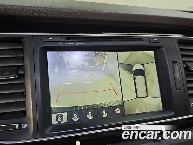 Kia Canival 2015 — photo 15