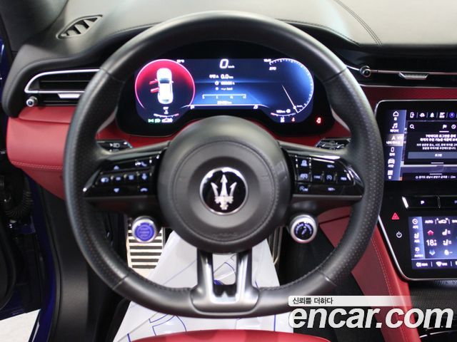 Maserati Grecale 2024 — photo 16