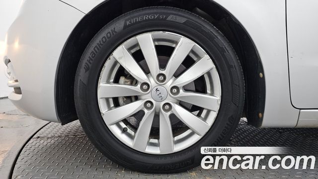 Kia K3 2014 — photo 5