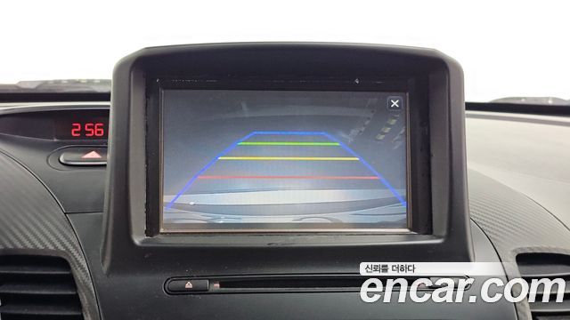 Kia K3 2014 — photo 15