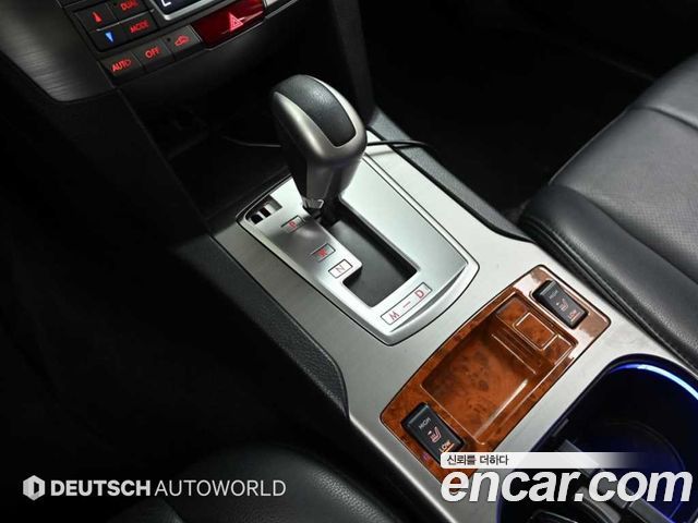 Subaru Legacy 2010 — photo 9