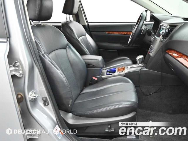 Subaru Legacy 2010 — photo 10