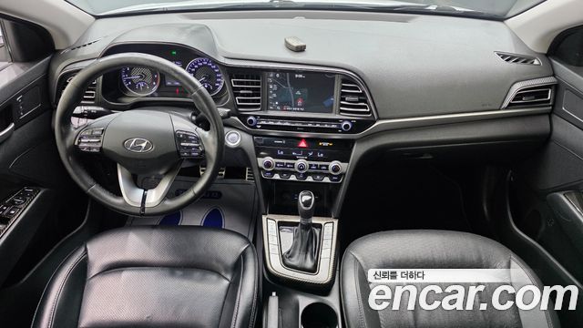 Hyundai AVANTE 2019 — photo 10
