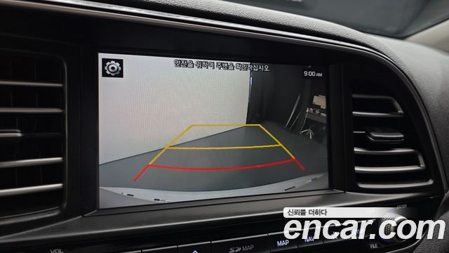 Hyundai AVANTE 2019 — photo 20