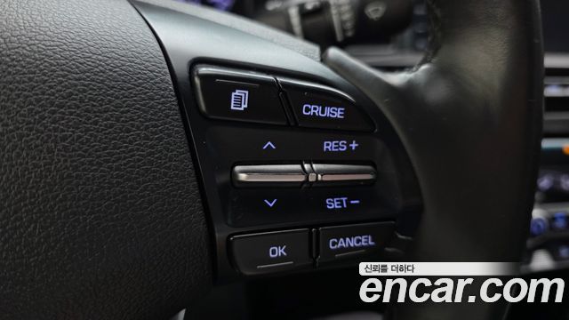 Hyundai AVANTE 2019 — photo 21