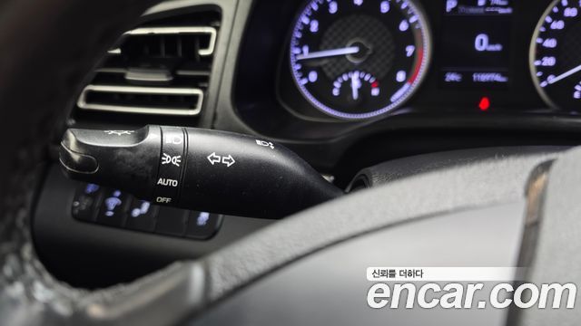 Hyundai AVANTE 2019 — photo 27