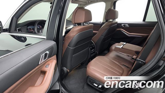BMW X5 2021 — photo 11