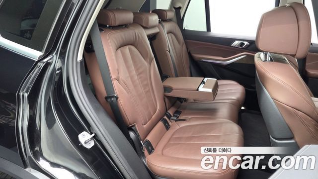 BMW X5 2021 — photo 12