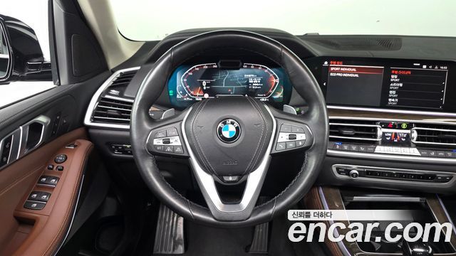 BMW X5 2021 — photo 13
