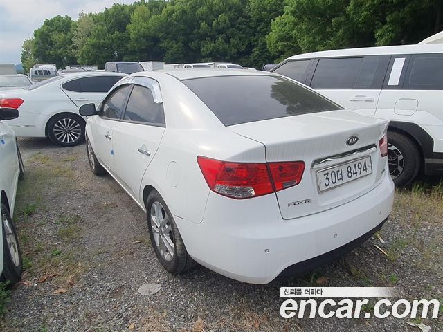 Kia Porte 2011 — photo 3