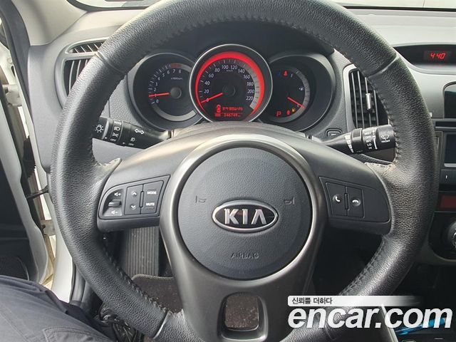 Kia Porte 2011 — photo 10