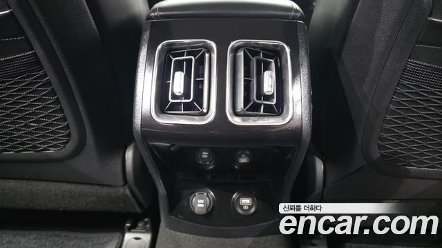 Kia Sorento 2023 — photo 35