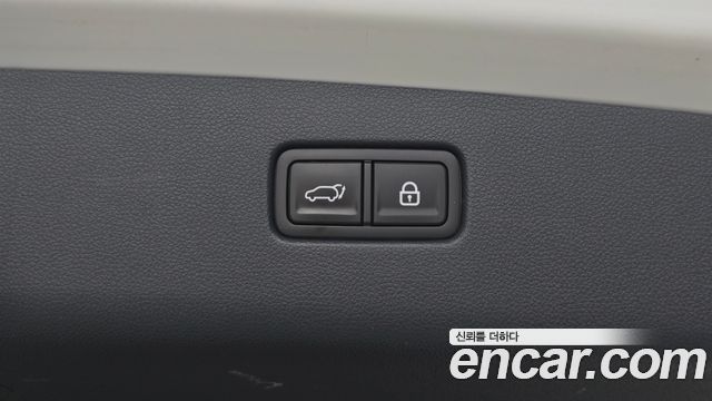 Genesis GV70 2021 — photo 19