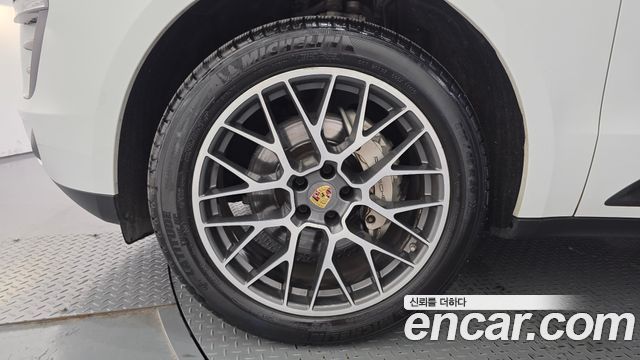 Porsche Macan 2017 — photo 5