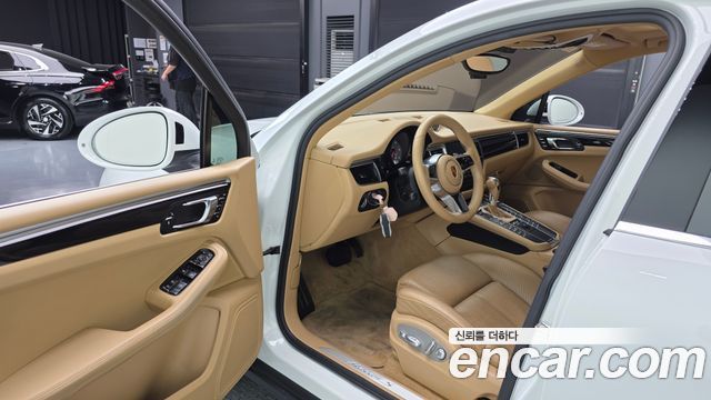 Porsche Macan 2017 — photo 10