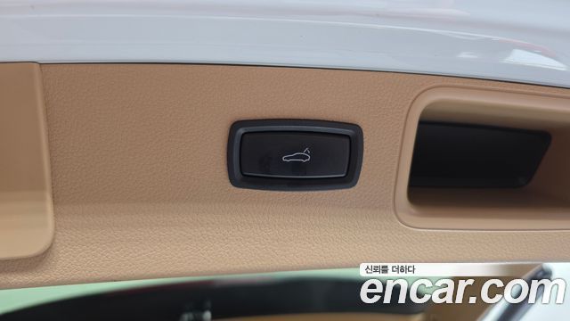 Porsche Macan 2017 — photo 19
