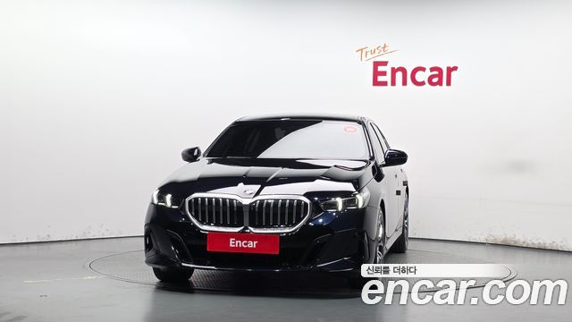 BMW 5-Series 2025 — photo 3