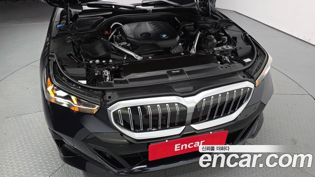 BMW 5-Series 2025 — photo 6