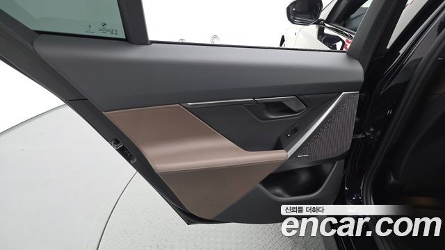 BMW 5-Series 2025 — photo 15