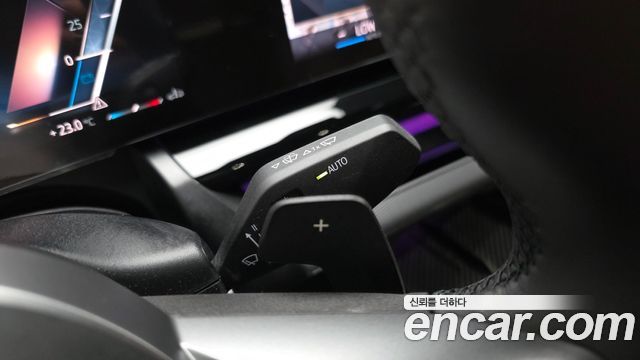 BMW 5-Series 2025 — photo 27