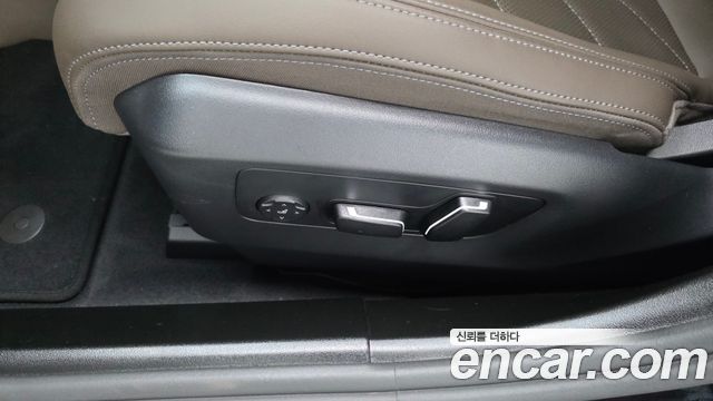 BMW 5-Series 2025 — photo 29