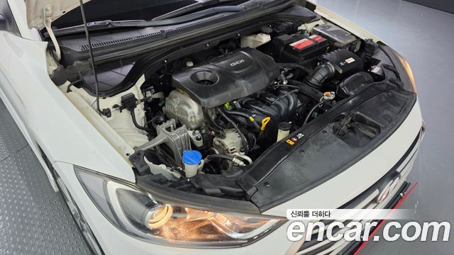 Hyundai AVANTE 2017 — photo 6