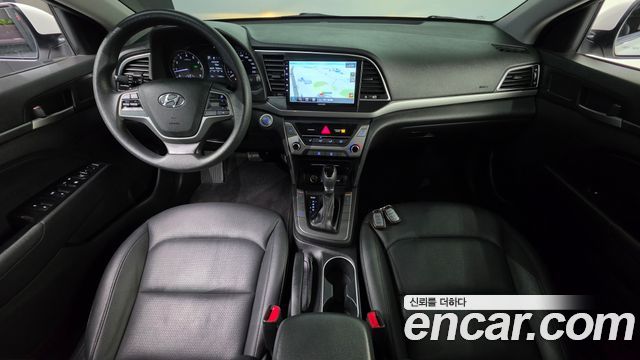 Hyundai AVANTE 2017 — photo 7