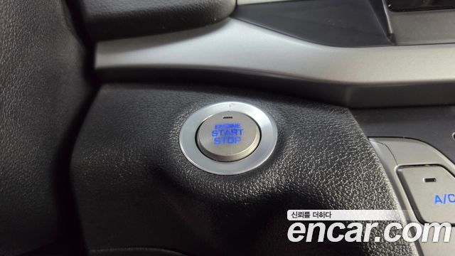 Hyundai AVANTE 2017 — photo 17