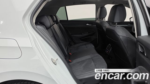 Volkswagen Golf 2026 — photo 17