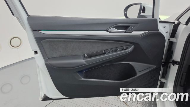 Volkswagen Golf 2026 — photo 14