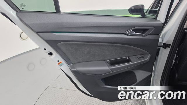 Volkswagen Golf 2026 — photo 15