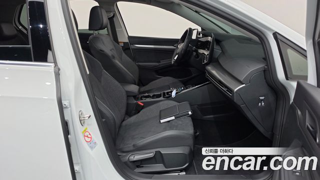Volkswagen Golf 2026 — photo 16