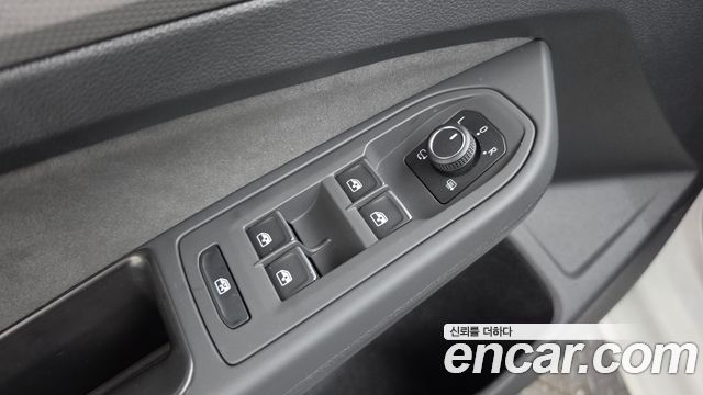 Volkswagen Golf 2026 — photo 36