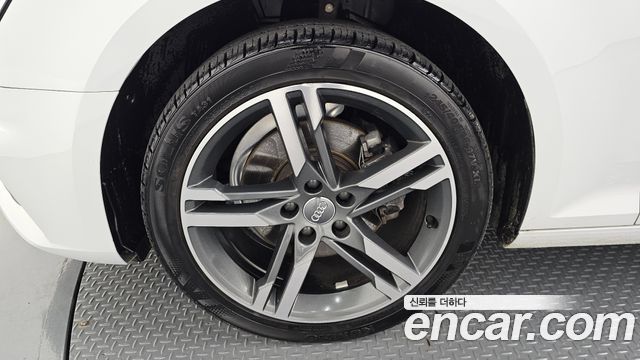 Audi A4 2019 — photo 5
